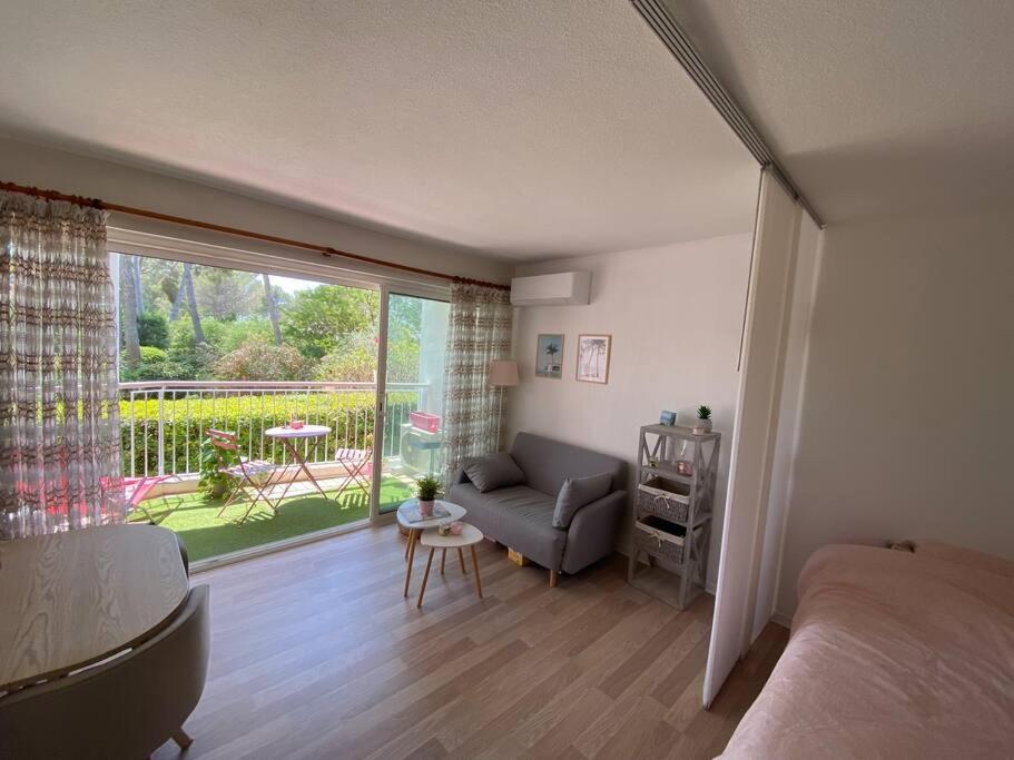 Studio Cosy 100M Plage Saint-Raphaël Εξωτερικό φωτογραφία